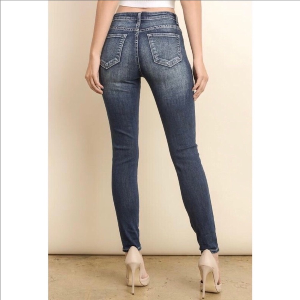 Distressed embroidered denim jeans. - Picture 4 of 5